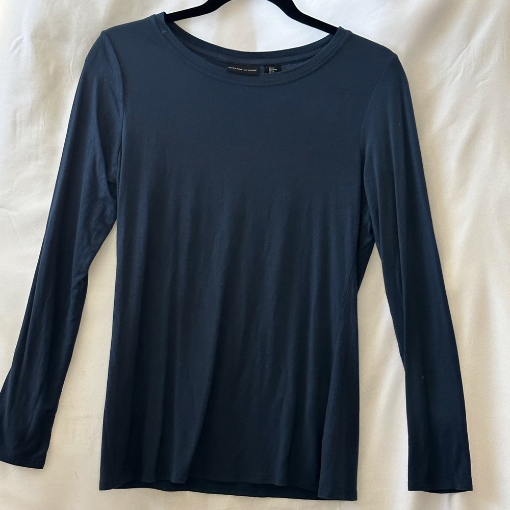 AdrienneVittadini Ladies navy crew neck, long sleeve